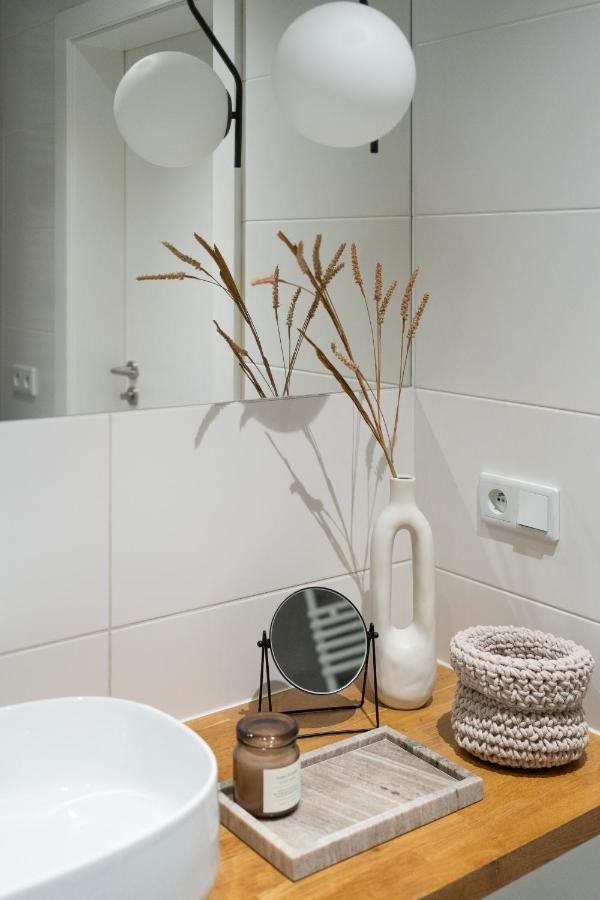 Unique & Modern Apartment Zablocie Краков Экстерьер фото